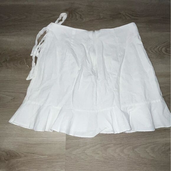 Women's White Ruffle Wrap Skirt - Picture 6 of 9